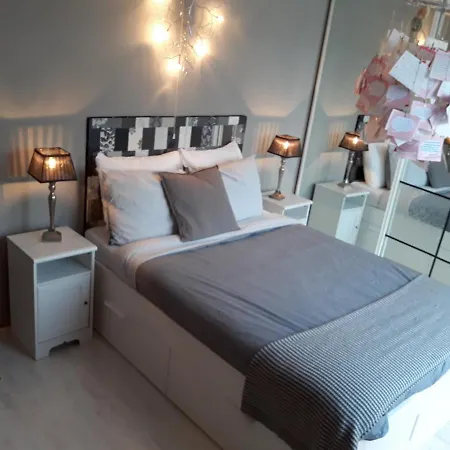 Bed & Breakfast The Upstairs & Downstairs