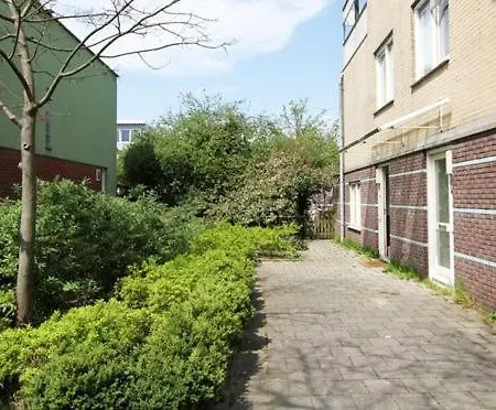 The Upstairs & Downstairs * Amsterdam