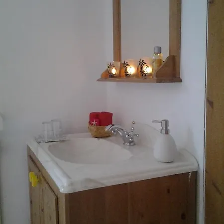 The Upstairs & Downstairs * Amsterdam