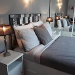 The Upstairs & Downstairs B&B 암스테르담
