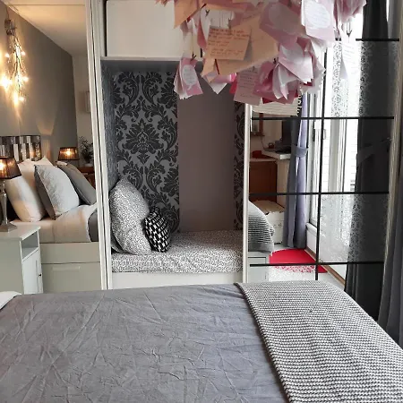 The Upstairs & Downstairs Амстердам