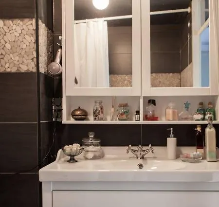 The Upstairs & Downstairs Отель типа 